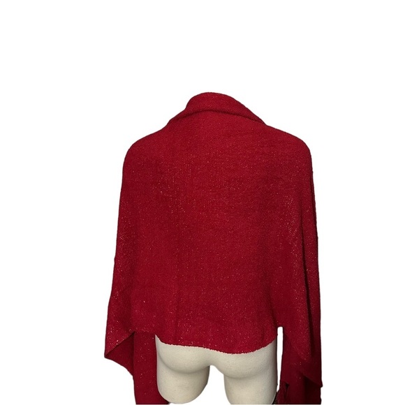 Aegean Apparel 2 Piece Cozy Set Red Silver Plush Blanket Wrap & Socks 25x80” NWT - Picture 11 of 16